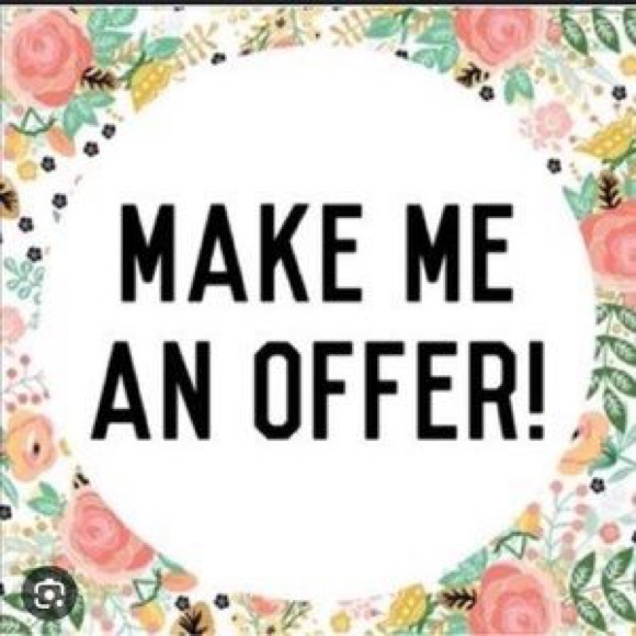 Meet your Posher, Chloe - Picture 2 of 3